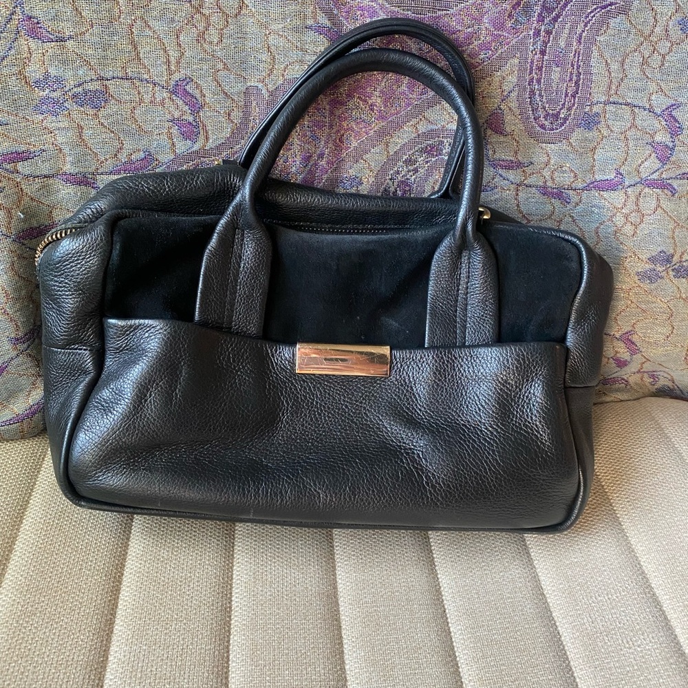 OPELLE Issa Duffle Black Bag